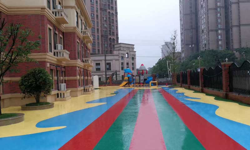細分幼兒園塑膠地面市場，找尋更多機會
